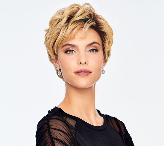 Hairdo Chic Wavy Wig